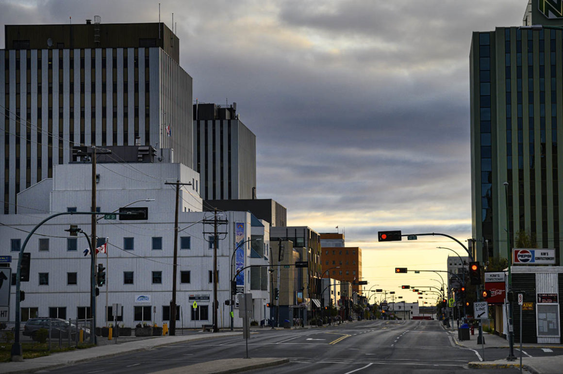 Northwest Territories. Spektakulär unberührt 9 Yellowknife Sonnenaufgang Hauptstrasse NorthwestTerritories