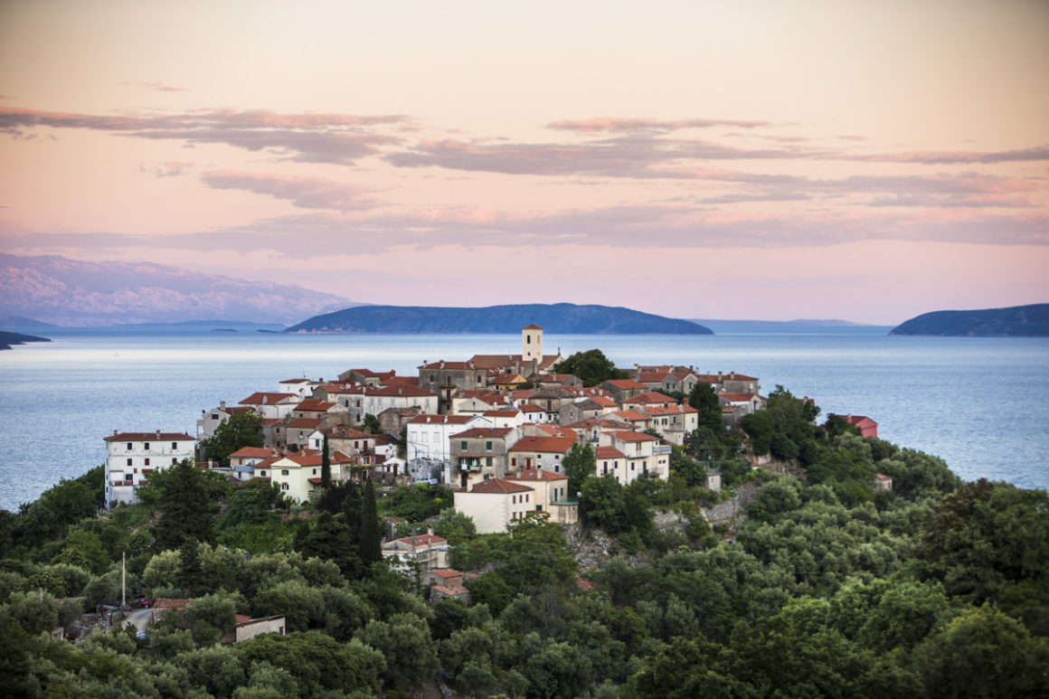 Lošinj. Dufte Insel! 25 Bergstädtrchen Beli an der Nordostspitze von Cres