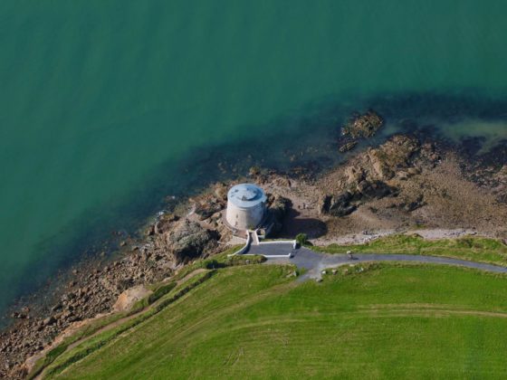 Irland. Tower of Power 28 Irland, Wehrturm, Martello Tower, Küste, Dublin Bay