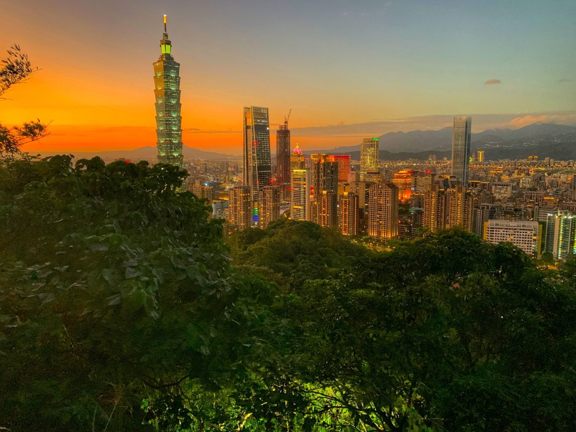 Taiwan. Taipei in 36 Hours 13 Stopover Taipei Tipp Sunset vom Elephant Mountain aus nach 600 Stufen