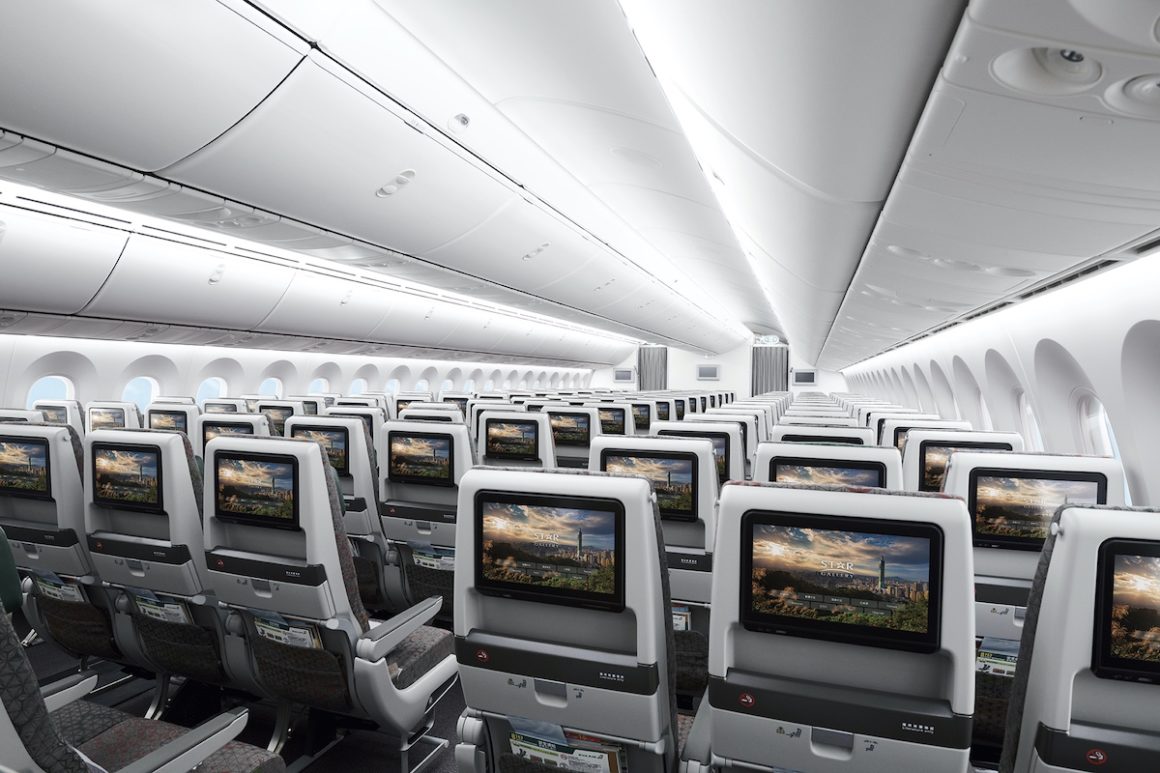 EVA Air Economy Class im Dreamliner 787-9 mit Recaro-Sitzen und 12-Zoll-HD-Touchscreen