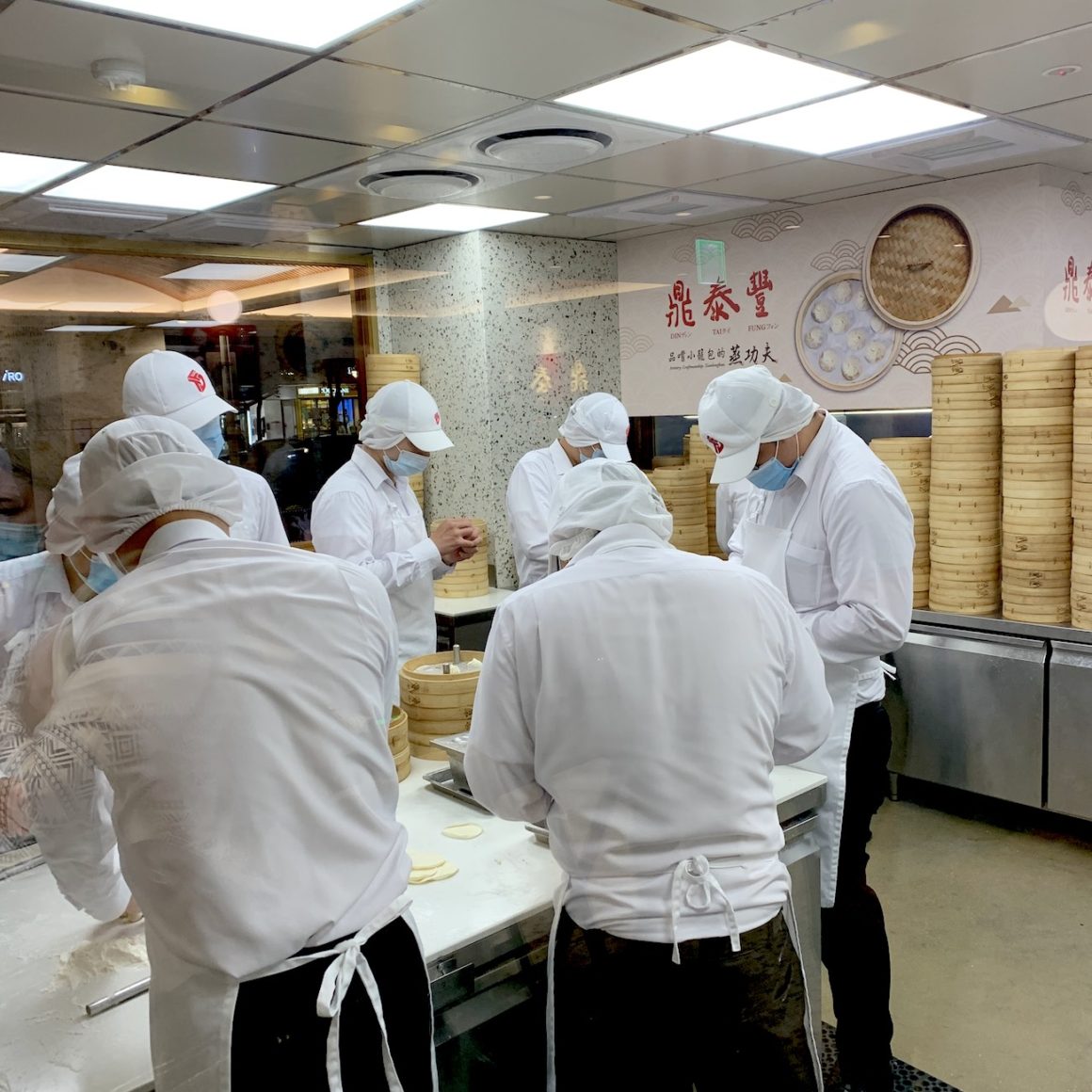 Taiwan. Taipei in 36 Hours 15 Taipei Stopover Tipp Din Tai Fung Dim Sum Xialongbao Küche