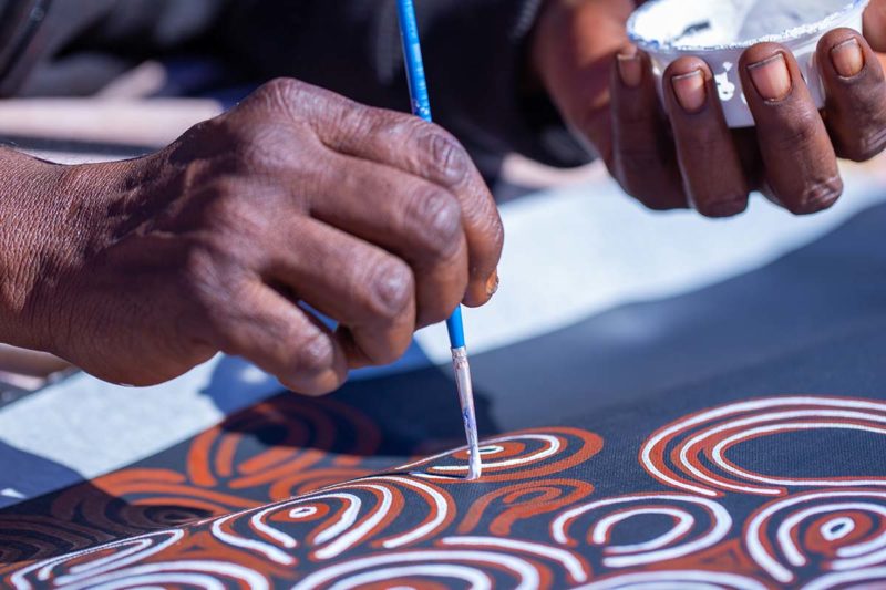 Aboriginal-Künstler, malen, Northern Territory, Australien