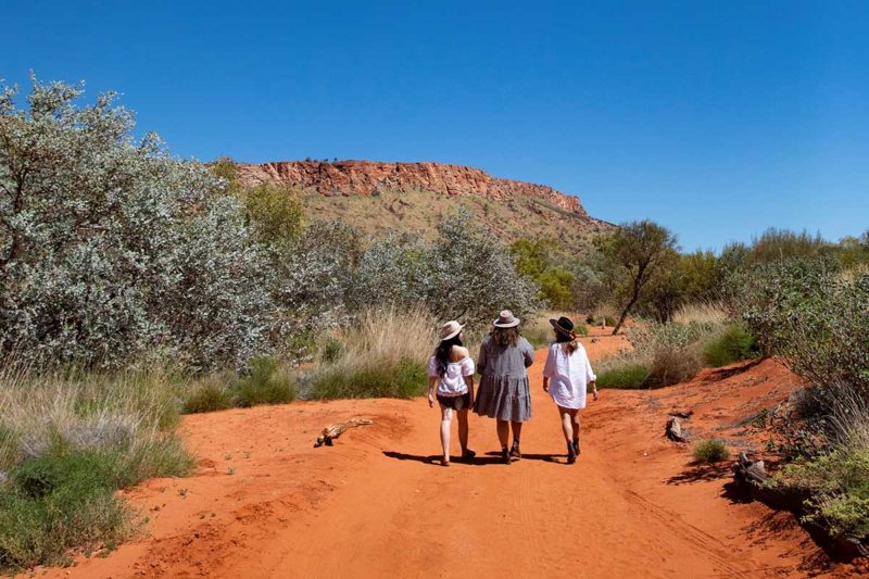 Spaziergang, Outback, Frauen, Northern Territory, Australien