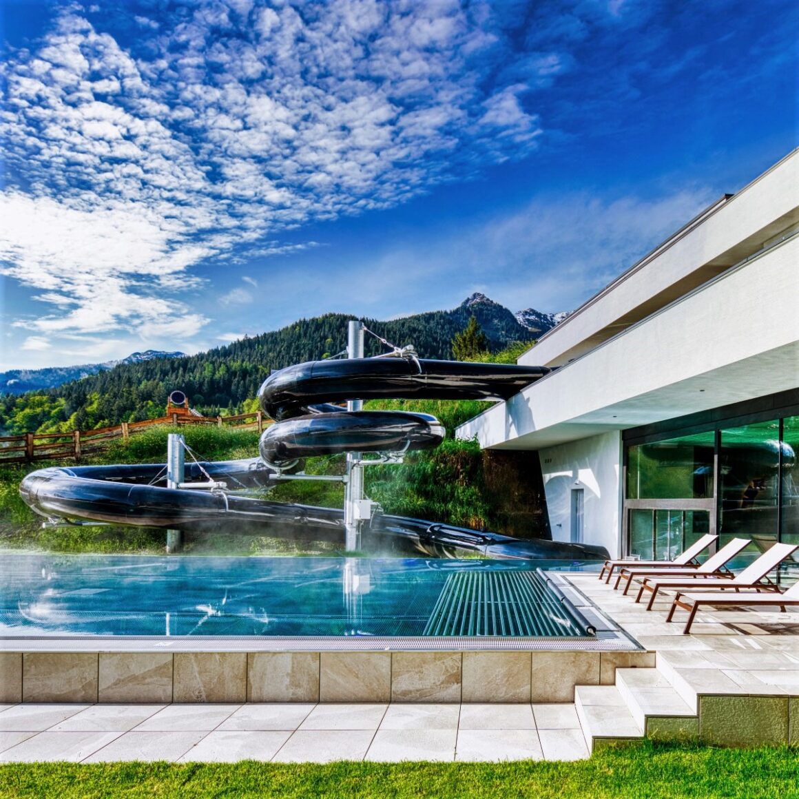 Falkensteiner Montafon. Quadratur des Kreises 17 Falkensteiner Montafon 65 Meter lang ist die Rutsche