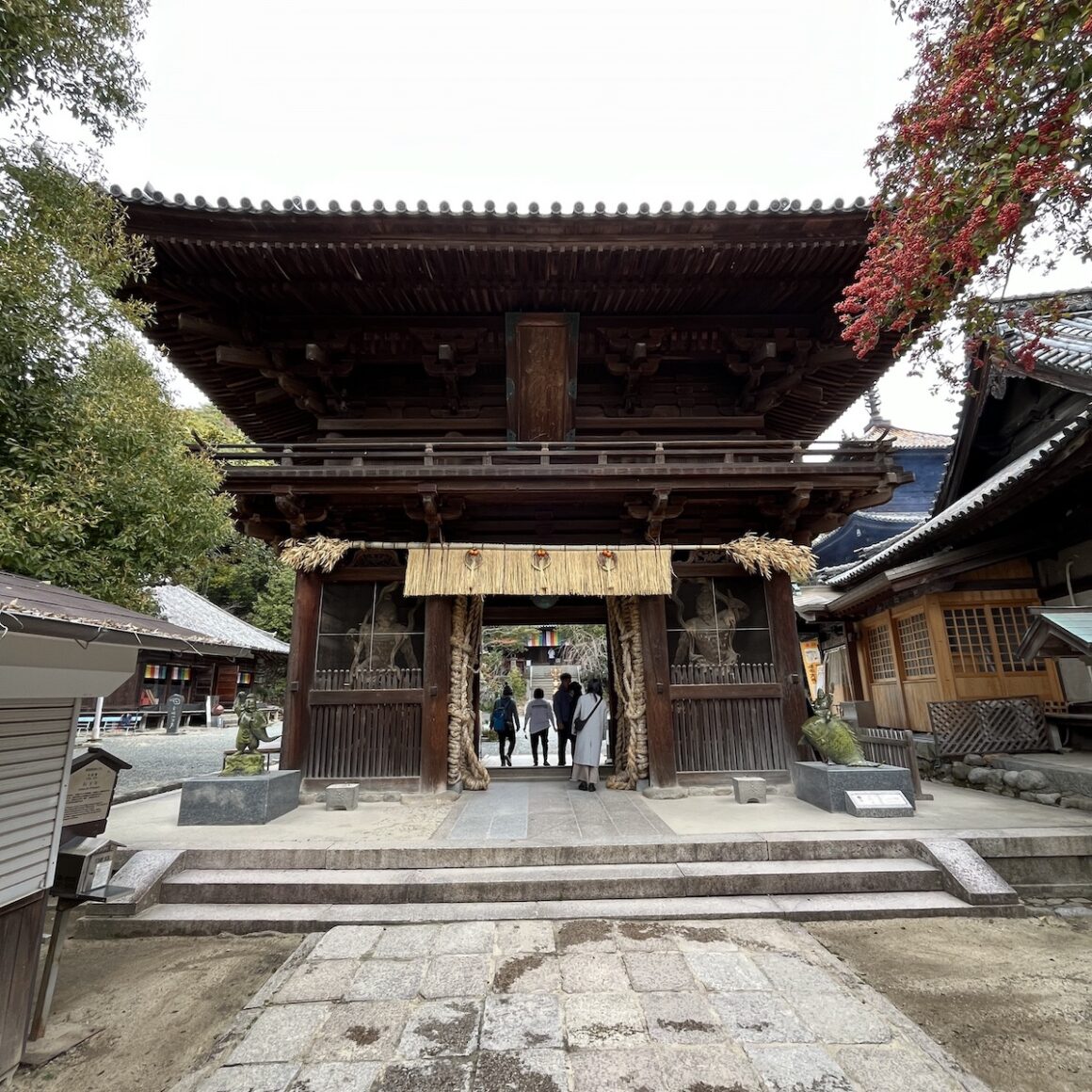 Shikoku. Japans schönstes „Abseits“ 28 Matsuyama Ishite-ji Tor