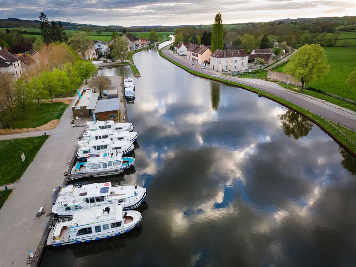 Hafen, Hausboote, Saint-Léger-sur-Dheune, Burgund