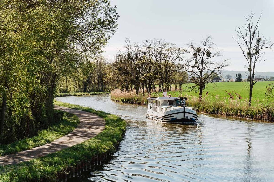 Hausboot, Canal du Centre, Burgund
