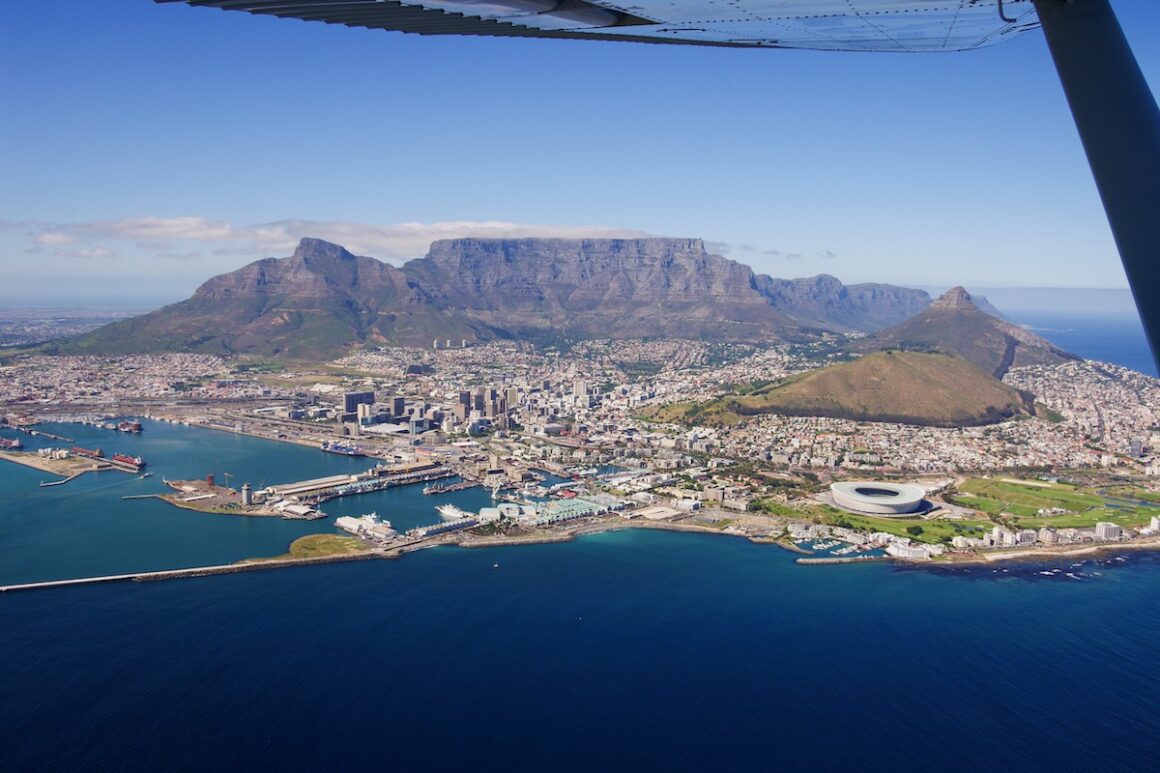 Kapregion, Südafrika. Wellen, Wein und wilde Wurzeln 4 Grootbos, Südafrika, Kapregion, Kapstadt, Tafelberg