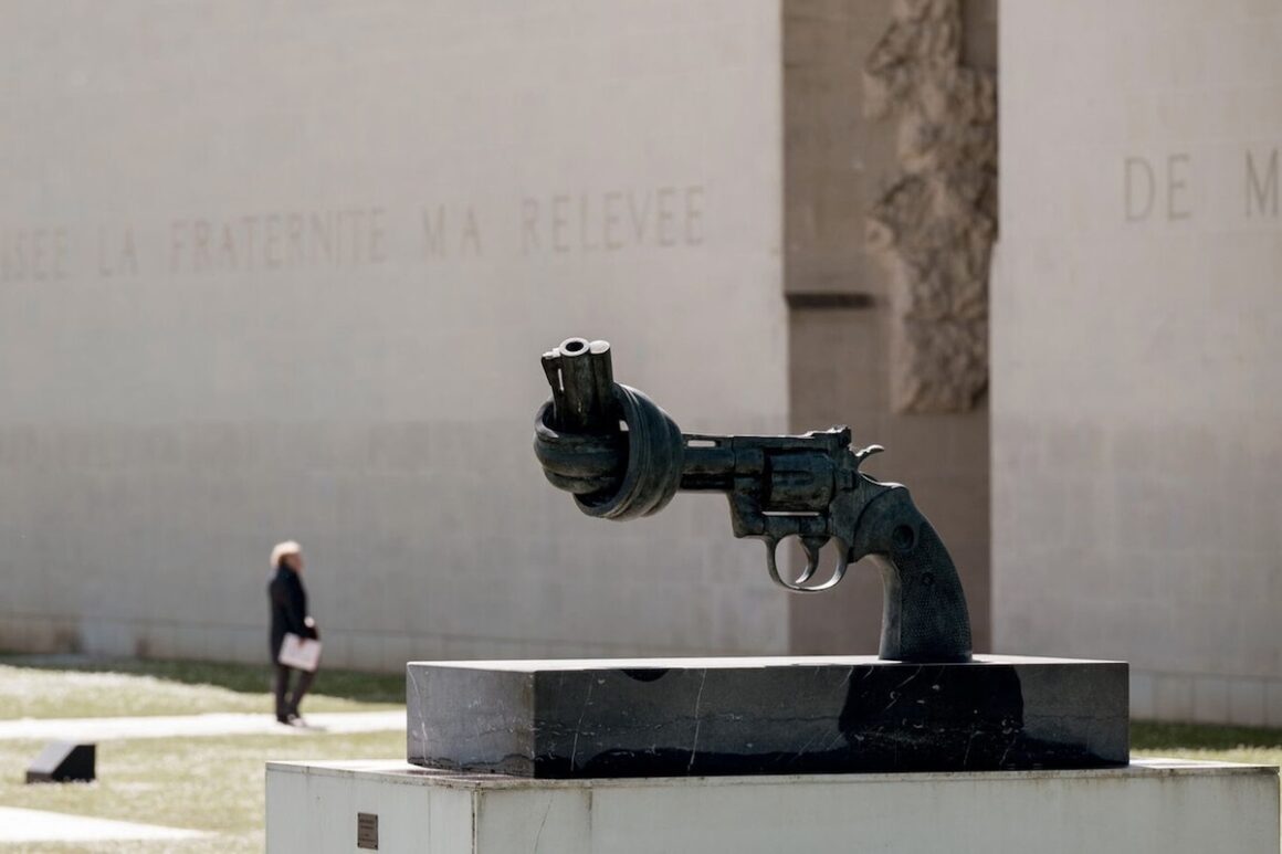Caen. Aufragende Festung, aufregende Landschaft 9 Caen, Normandie, Frankreich, Memorial