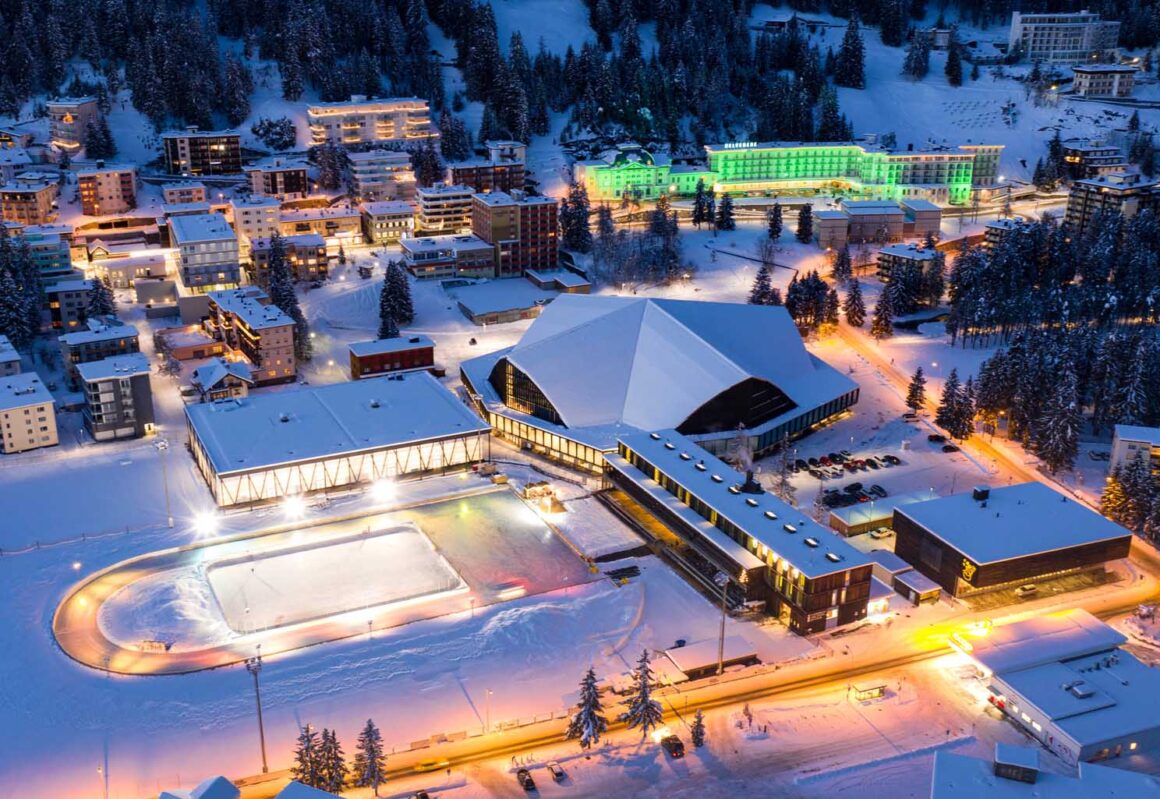 Nachtaufnahme, Winter, Eisstadion Davos