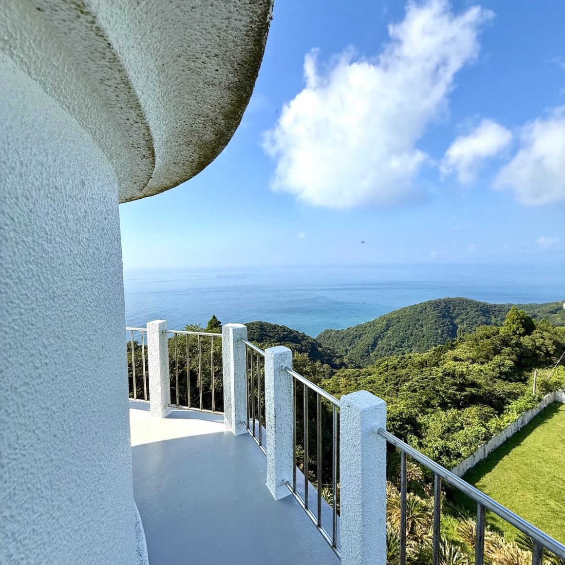 Kyushu. Japans Küstbarkeiten 26 Kyushu Cape Toi Leuchtturm