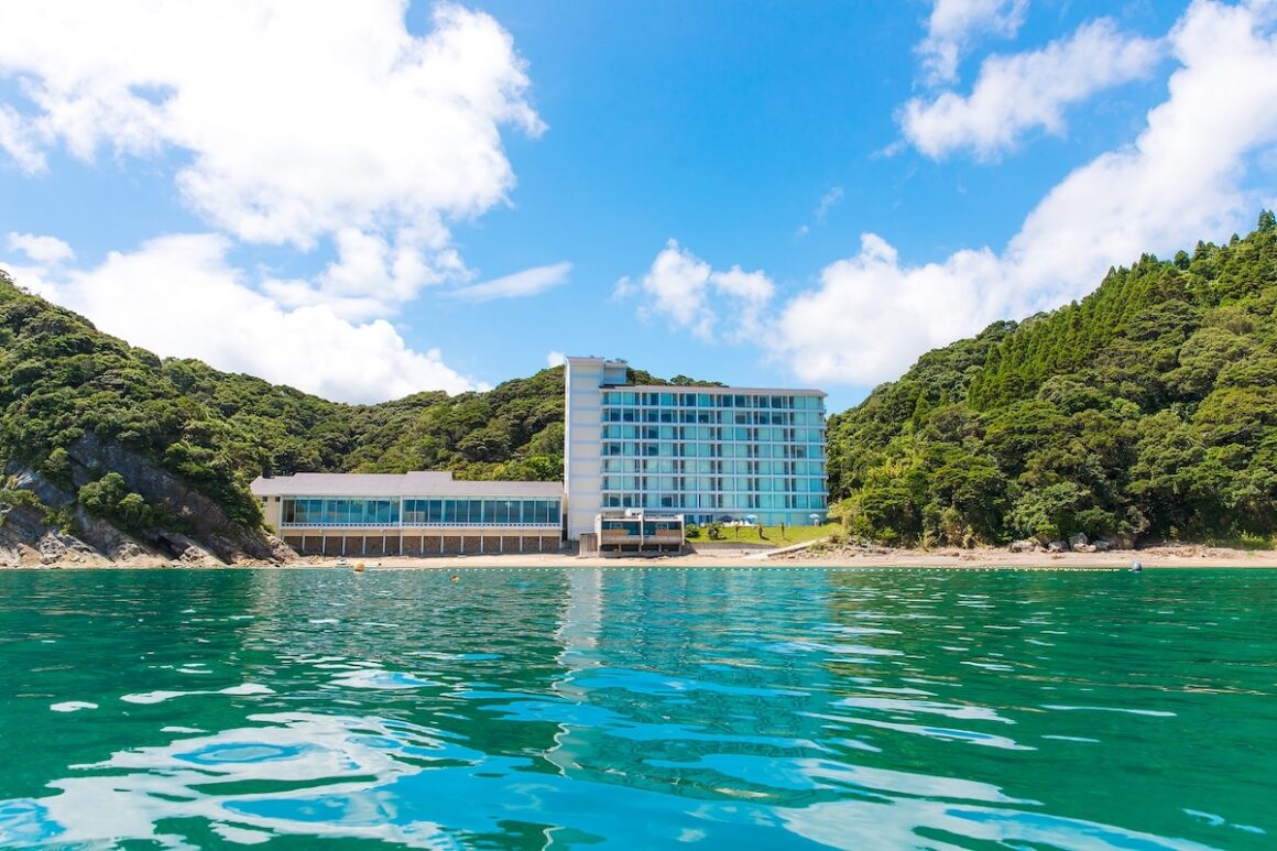 Kyushu. Japans Küstbarkeiten 28 Nango Prince Hotel