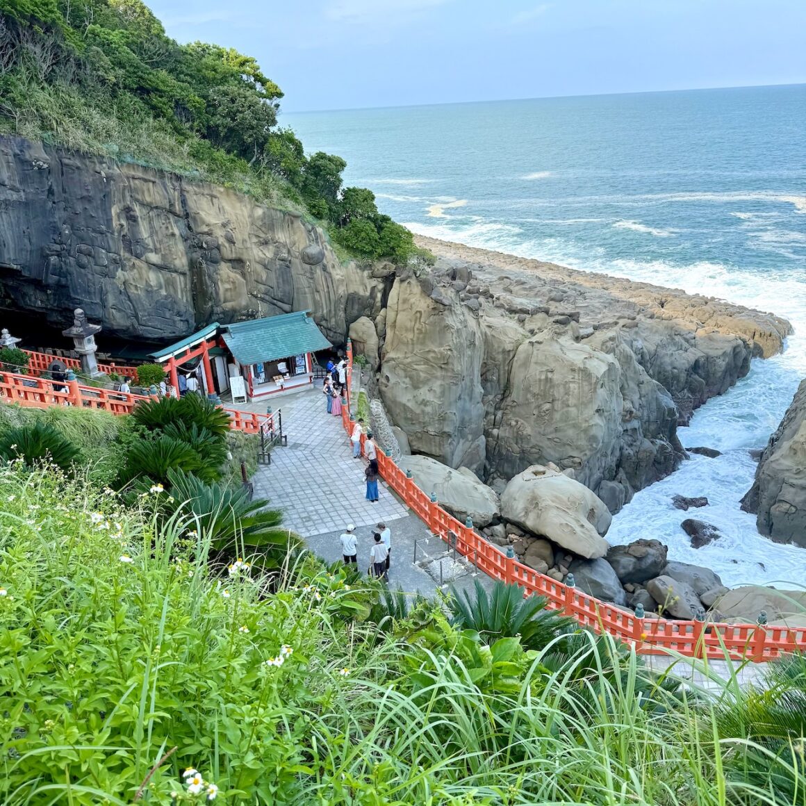 Kyushu. Japans Küstbarkeiten 23 Kyushu Japan Udo Jingu Shrine Kyushu Küste