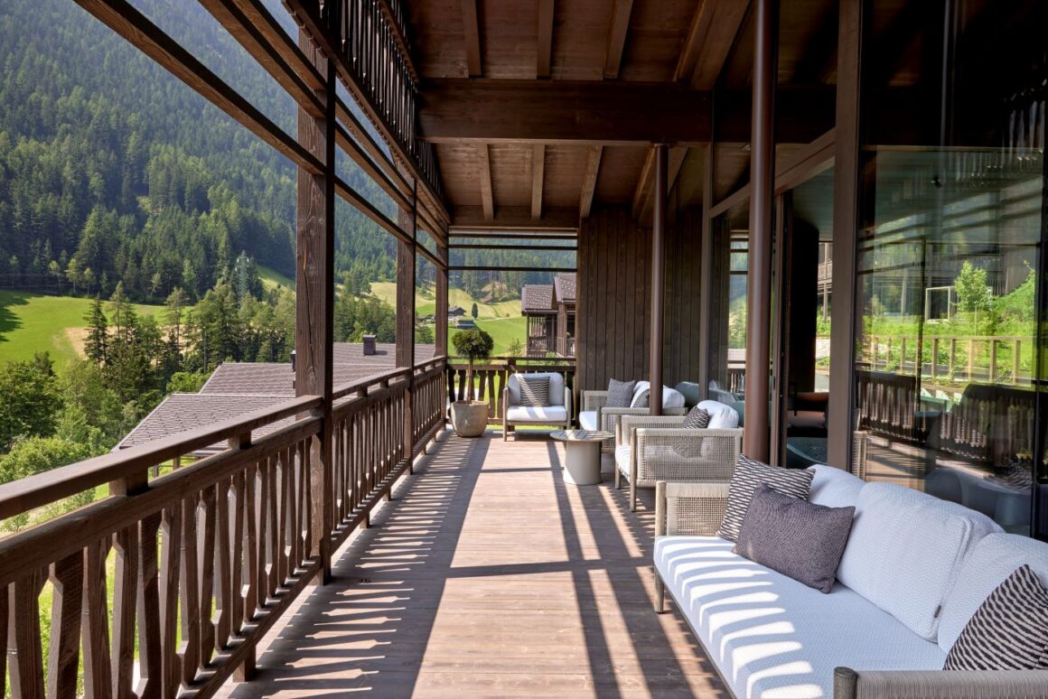 Amonti Chalets. Review 2 Veranda der Amonti Chalets Ahrntal Südtirol