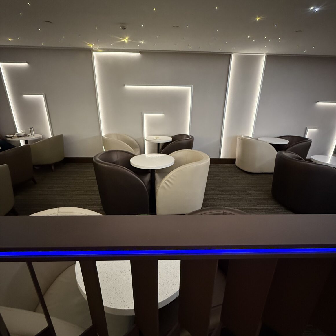 EVA Air. Complete Review 4 EVA AIr THe Star Lounge