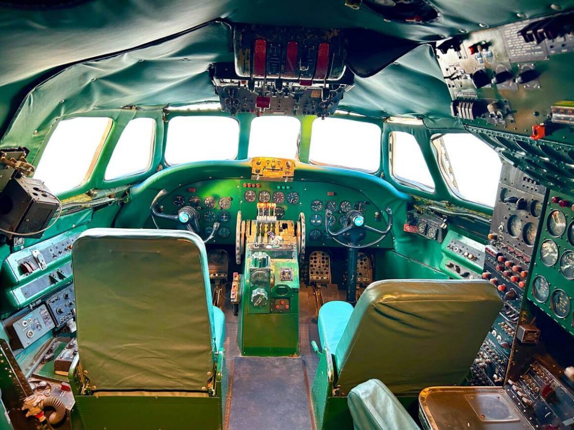 TWA Hotel JFK. Zwischenstopp Retro 18 TWA, Flugzeug, Conny, Cockpit